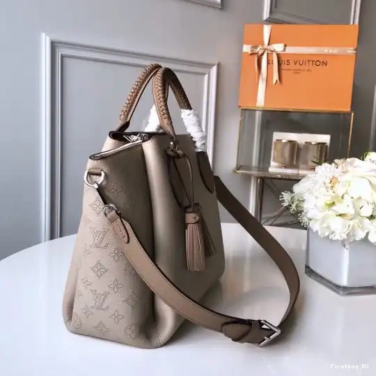 Firstbag Bag Vuitton Haumea Louis 0506